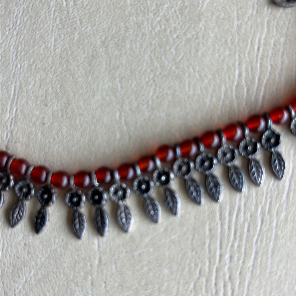 Red and Silver Beaded Necklace - Picture 2 of 4